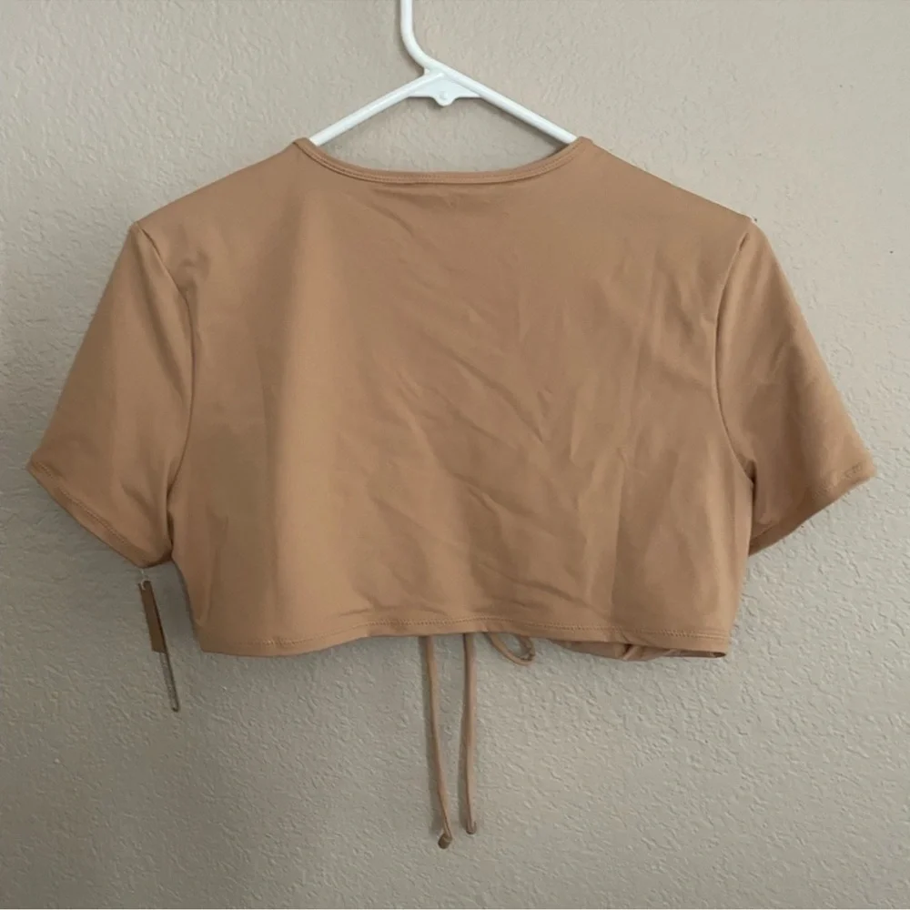 NWT (B10) SKIMS SWIM RUCHED T-SHIRT color Ochre S